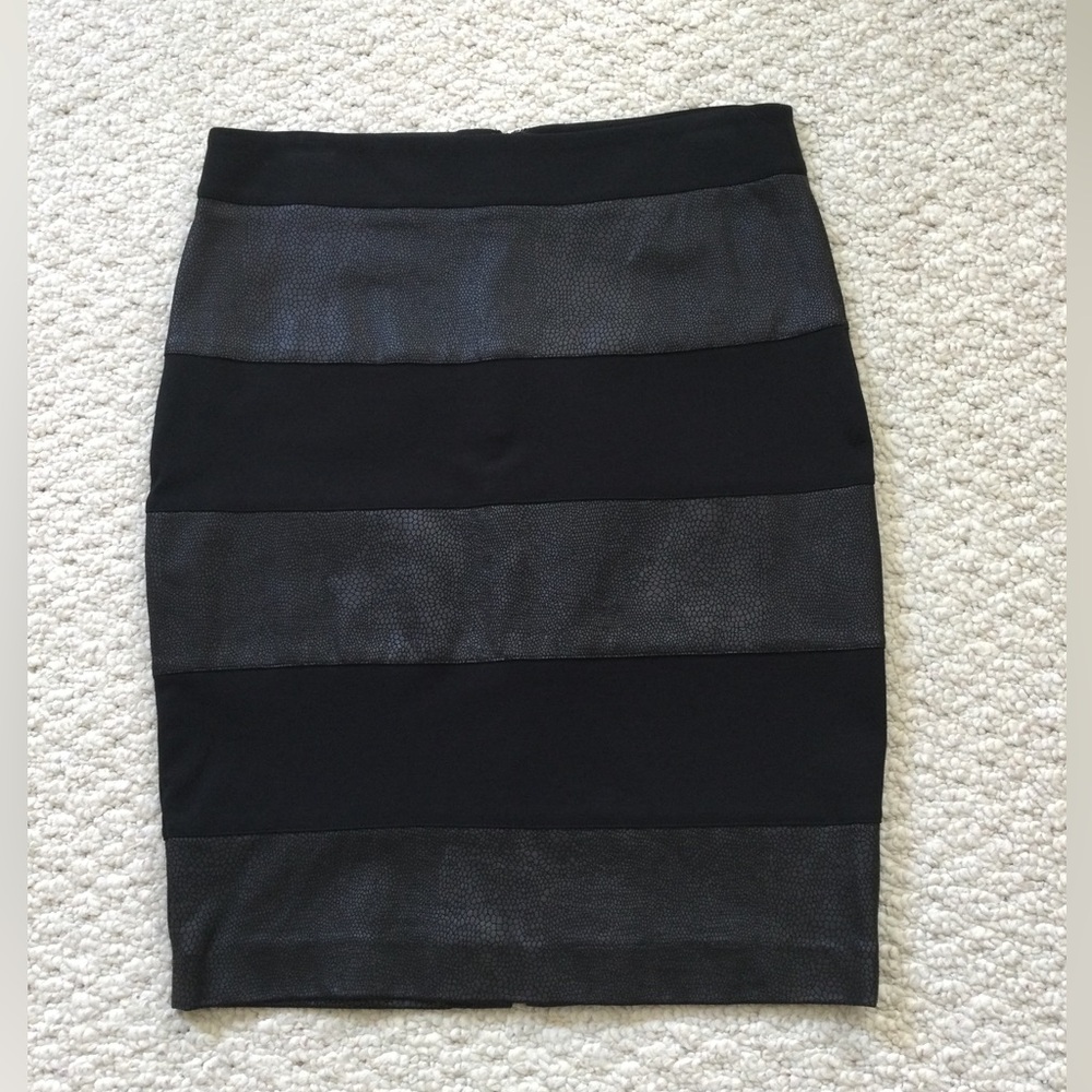 Thalia unique pencil skirt